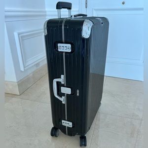 Rimowa luggage- Black